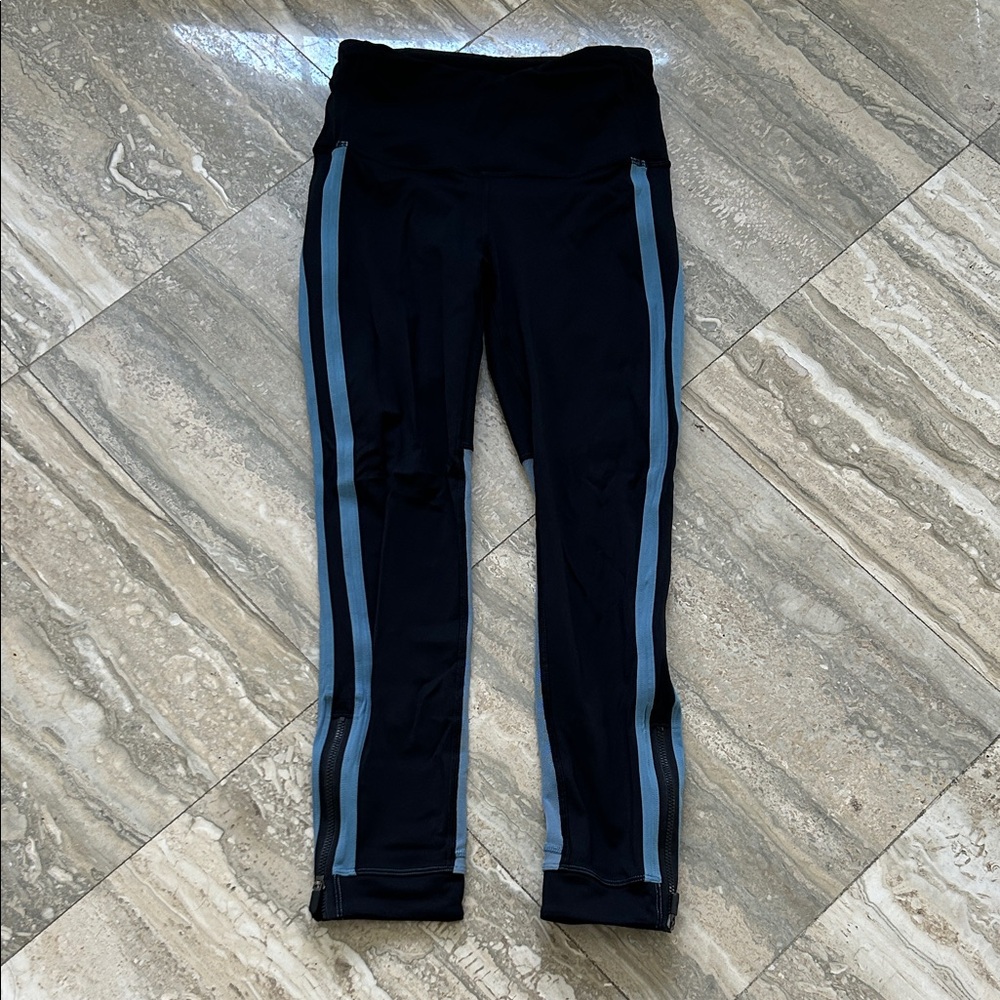 Lululemon Athletica navy Leggings with Blue Stripes size 4
